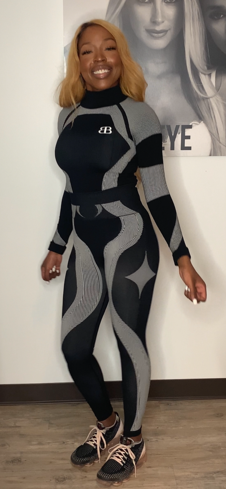 Black and White 2 PC Long Sleeve Fitted Set